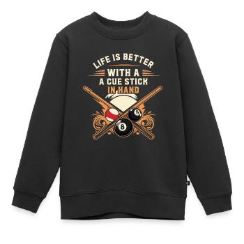 Das Leben ist besser, wenn man einen Queue in der Hand hat. - Kinder Premium Organic Sweatshirt - Schwarz - Vorne - AI Model Kid Female (0cm)
