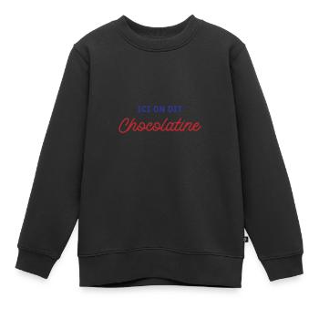 hier sagen wir Schokolade - Kinder Premium Organic Sweatshirt - Schwarz - Vorne - AI Model Kid Female (0cm)