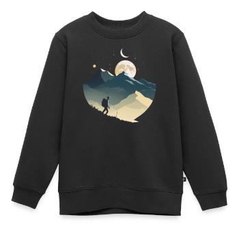 Backpacker in den Bergen, Mondschein - Kinder Premium Organic Sweatshirt - Schwarz - Vorne - AI Model Kid Female (0cm)