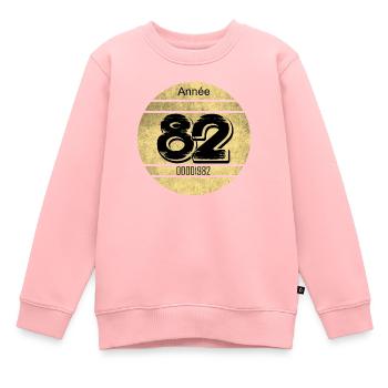 Vignette auto vintage 1982 - Sweat Premium enfant bio - rose - Devant - AI Model Kid Female (0cm)