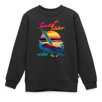 Surf-Reiter. Wild & Frei - Kinder Premium Organic Sweatshirt - Schwarz - Vorne - AI Model Kid Female (0cm)