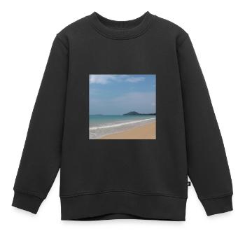 Strand mit Meer und blauem Himmel - Kinder Premium Organic Sweatshirt - Schwarz - Vorne - AI Model Kid Female (0cm)