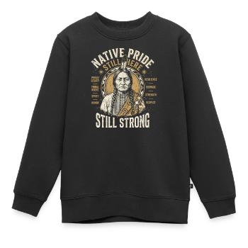 Native Pride Still Here Still Strong - Kinder Premium Organic Sweatshirt - Schwarz - Vorne - AI Model Kid Female (0cm)
