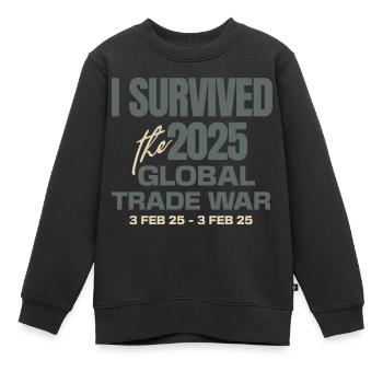 Ich habe den globalen Handelskrieg 2025 überlebt 3 Feb 25 - Kinder Premium Organic Sweatshirt - Schwarz - Vorne - AI Model Kid Female (0cm)