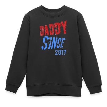 DADY SINCE - Kinder Premium Organic Sweatshirt - Schwarz - Vorne - AI Model Kid Female (0cm)