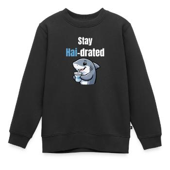 Hai-drated | Lustiger Cartoon-Hai mit Getränk - Kinder Premium Organic Sweatshirt - Schwarz - Vorne - AI Model Kid Female (0cm)