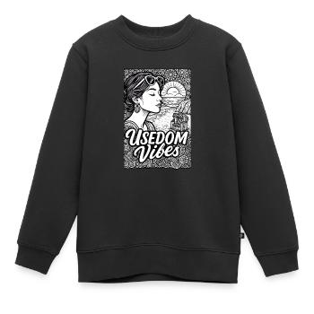 Usedom Vibes – Kunstvoll Boho am Ostseestrand - Kinder Premium Organic Sweatshirt - Schwarz - Vorne - AI Model Kid Female (0cm)