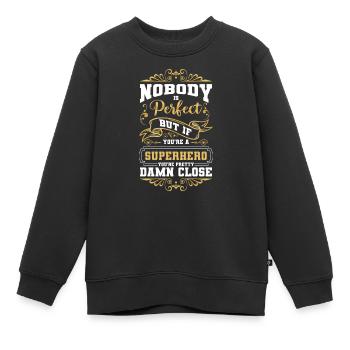 Everyday Heroes Cape Superpowers - Kids Premium Organic Sweatshirt - black - Front - AI Model Kid Female (0cm)