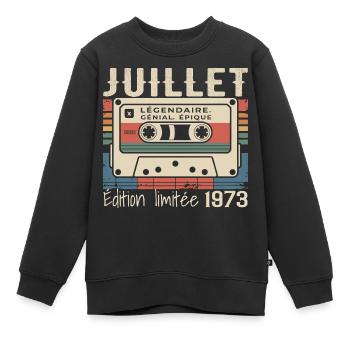 Cassette 1973 Cadeau Anniversaire Juillet 1973  - Sweat Premium enfant bio - noir - Devant - AI Model Kid Female (0cm)