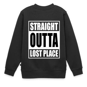 Straight Outta Lost Place - Kinder Premium Organic Sweatshirt - Schwarz - Hinten - AI Model Kid Female (0cm)