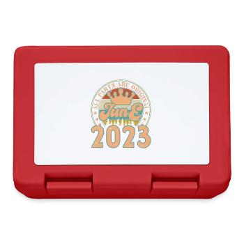 Juin 2023. Cadeau d’anniversaire juin 2023. June - Boîte à goûter - rouge - Devant