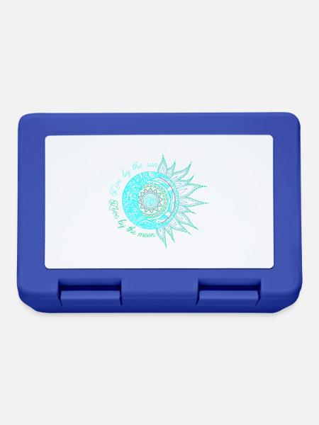 Mandela, Moon, Live by the sun, love by the moon - Brotdose - Royalblau