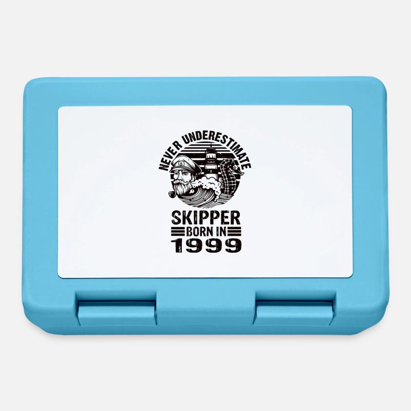 Never Underestimate Skipper né en 1999 - Boîte à goûter - bleu saphir
