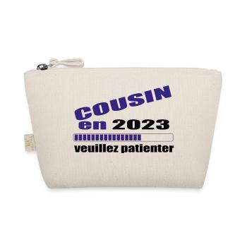 Cousin En 2023 Veuillez Patienter Futur Cousin - Trousse biologique - nature - Devant