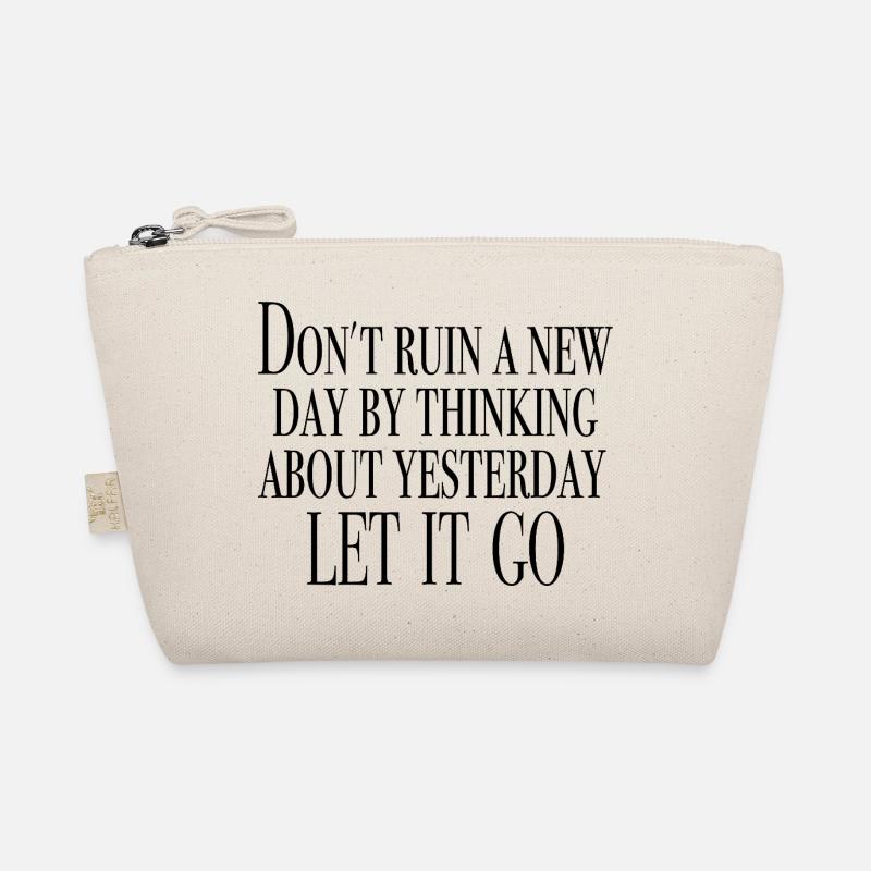 look ahead - saying shirts Organic Pouch