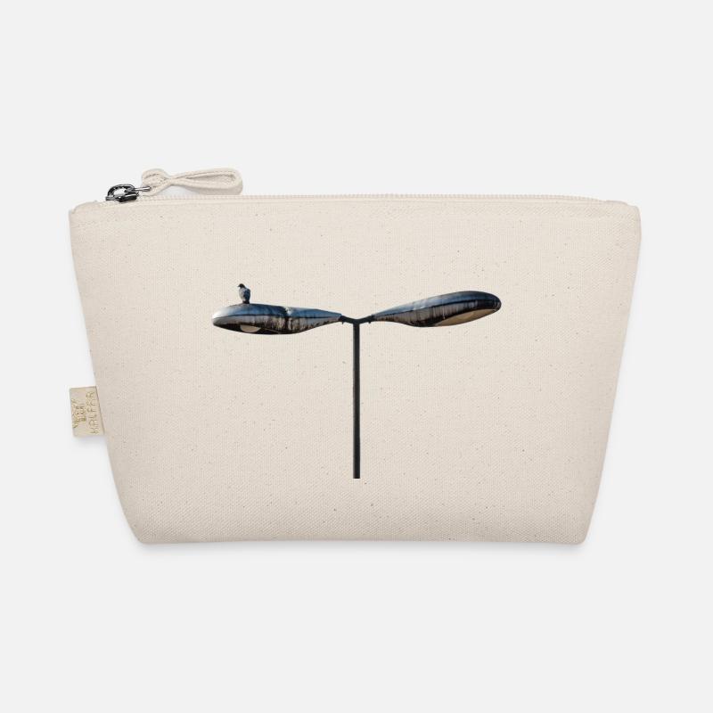 A single deaf on an old lamppost Organic Pouch