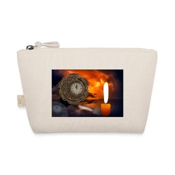 Une horloge éclairée par des bougies. - Trousse biologique - nature - Devant