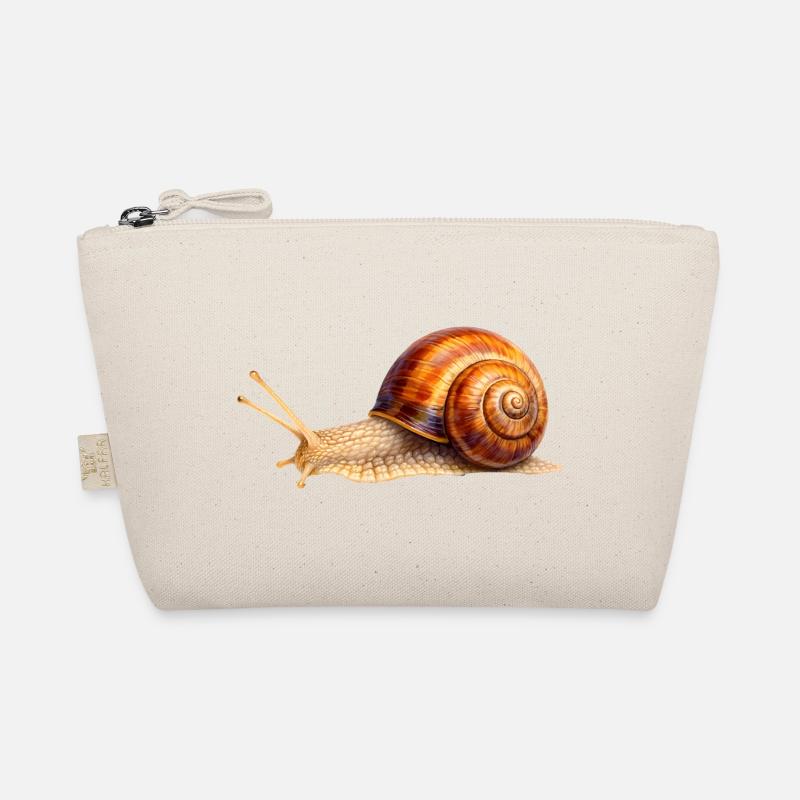 Timelessly Slow – Detailed Snail Organic Pouch