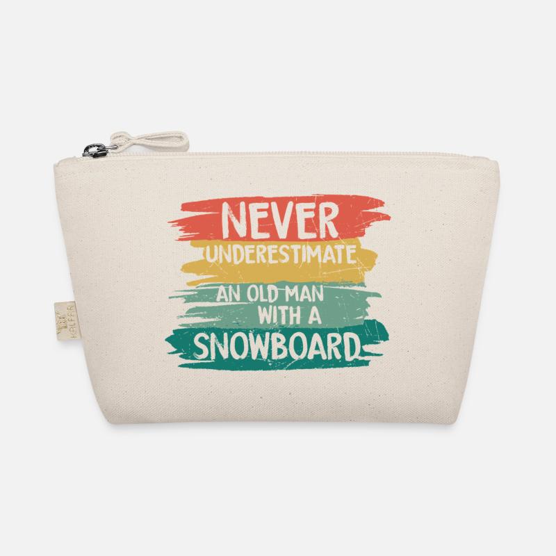 Never underestimate old snowboarder - Organic Pouch - nature