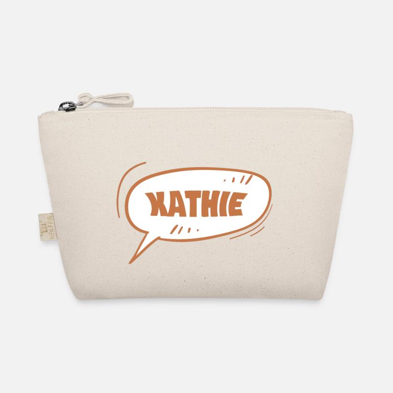 Kathie dans le rôle de Kathie Trousse biologique