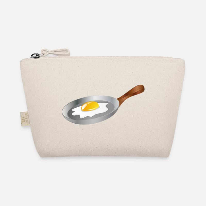 Fried egg in a pan – breakfast with retro charm Organic Pouch