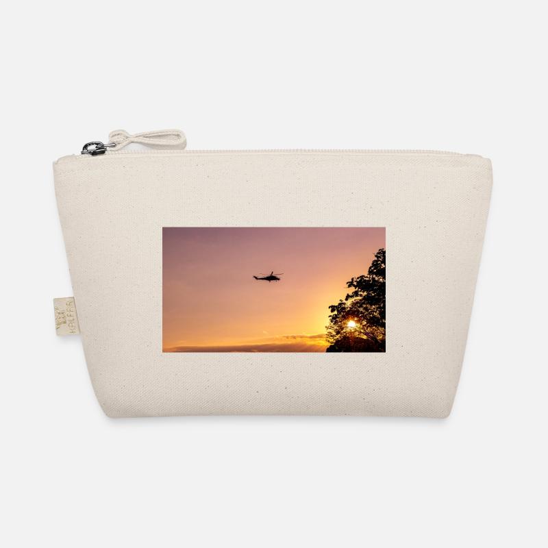 hélicoptère militaire dans le ciel Trousse biologique