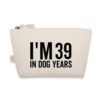 J’ai 39 ans dans Les années de chien - Trousse biologique - nature - Devant