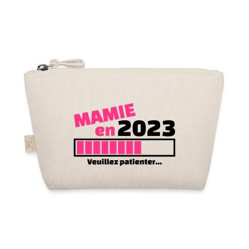 mamie en 2023 veuillez patienter - Trousse biologique - nature - Devant