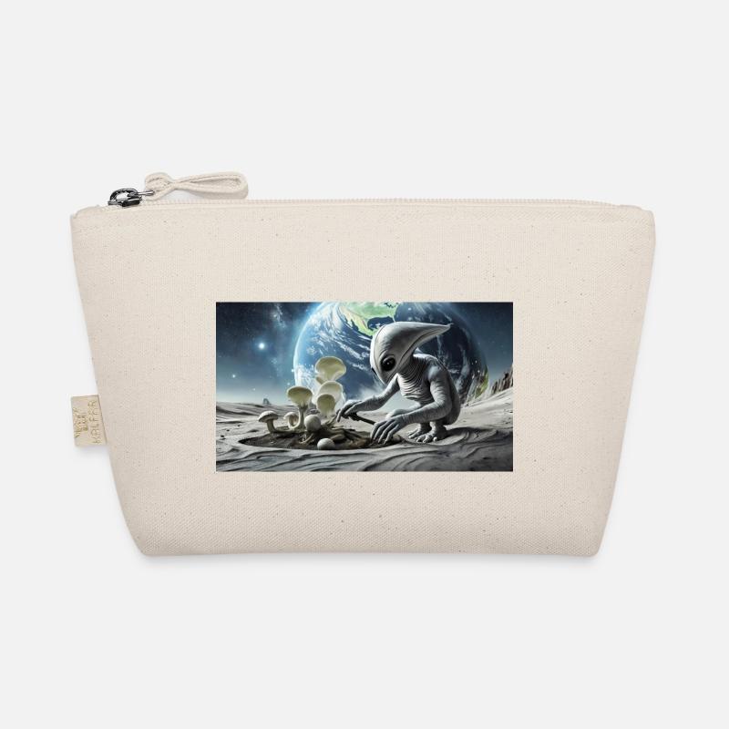 grey alien on the moon surface – collecting moon Organic Pouch