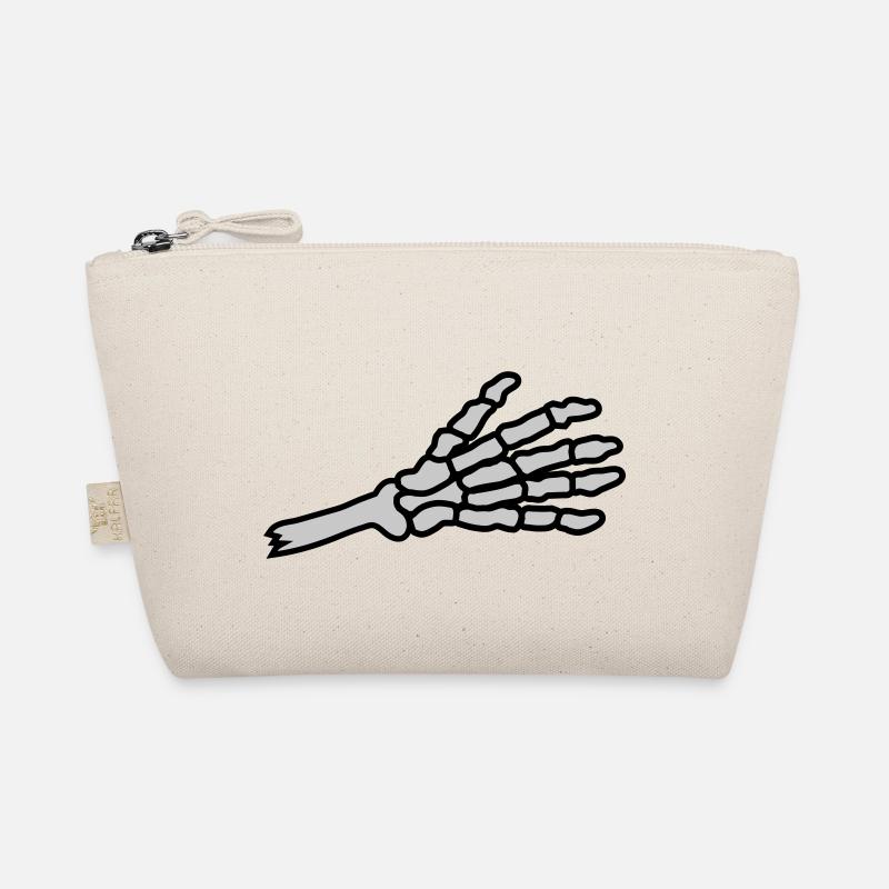 Les mains atteignent la main coupée Trousse biologique