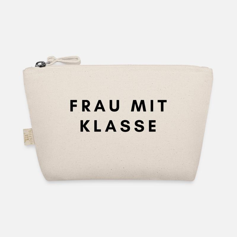 Frau mit Klasse Bio-Täschchen