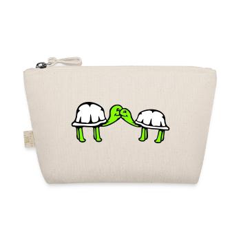 2 turtles cuddling sweet kissing couple love team - Organic Pouch - nature - Front