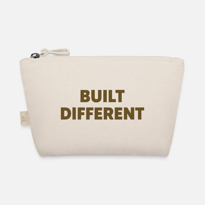 Built Different Spruch Statement Typografie Bio-Täschchen