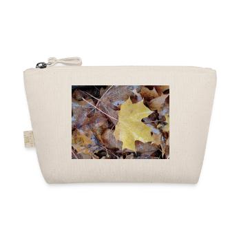 Gelbes Ahornblatt auch verregnetem Herbstteppich - Bio-Täschchen - Natur - Vorne