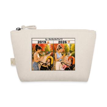 Mother with smartphone and baby - Organic Pouch - nature - Front