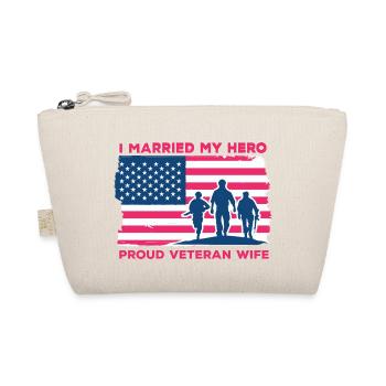 I married my hero proud veteran wife - Organic Pouch - nature - Front