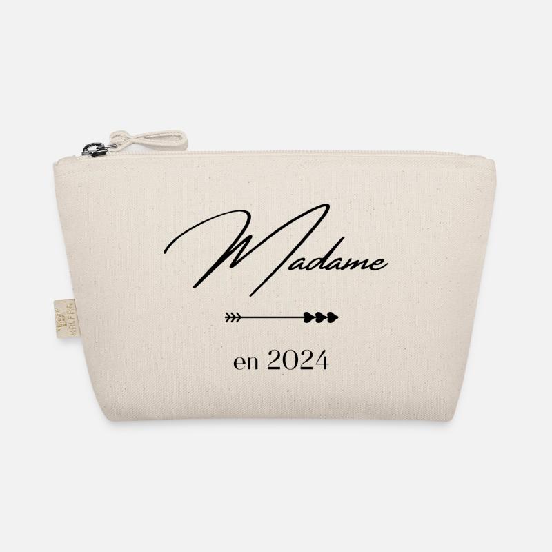 Madame en 2024 Trousse biologique