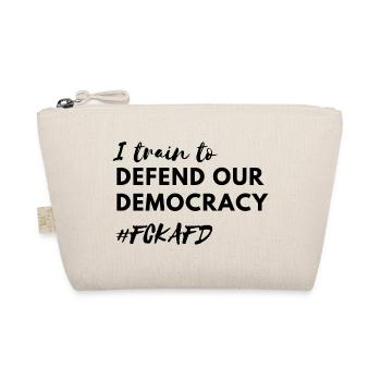 I Train to Defend Democracy – Anti Fascism  - Bio-Täschchen - Natur - Vorne