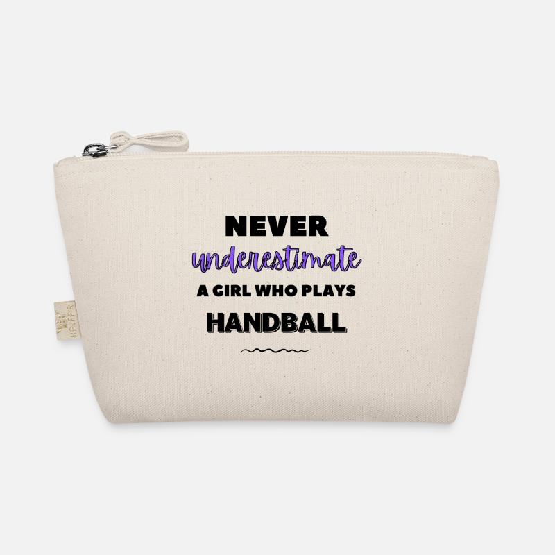 Never underestimate a girl who plays handball Organic Pouch