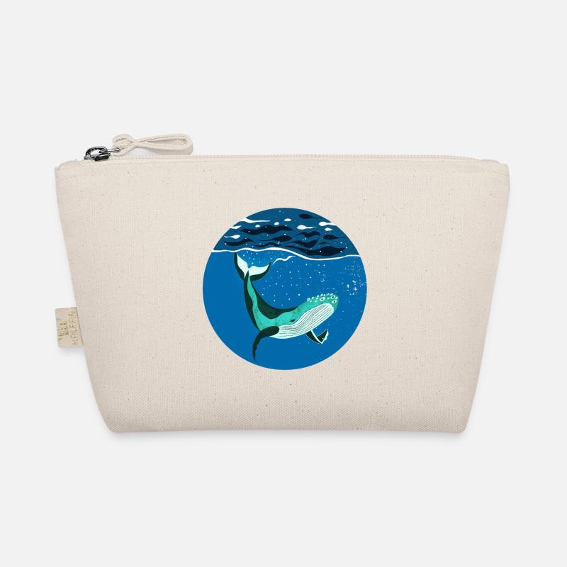 Humpback I humpback whale under water Organic Pouch