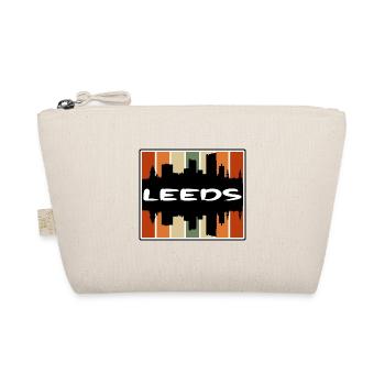 Leeds England Skyline Silhouette Travel Souvenir - Organic Pouch - nature - Front