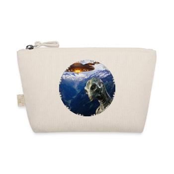 Flying saucers and aliens in camera - Organic Pouch - nature - Front