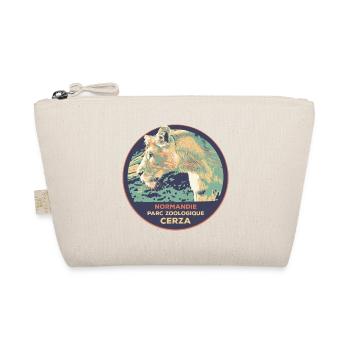 Écusson Lionne CERZA : Nature Majestueuse - Trousse biologique - nature - Devant