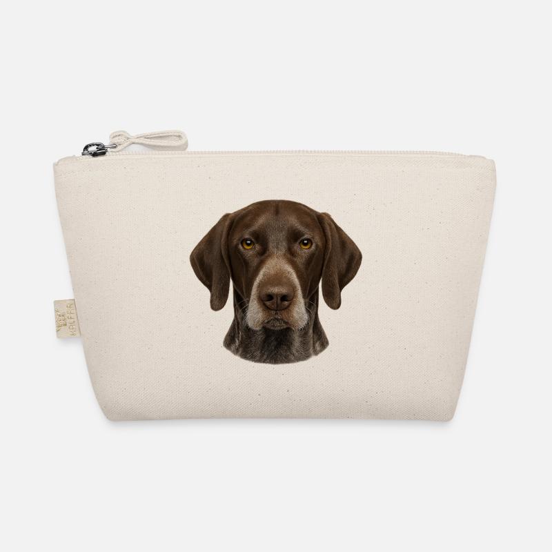 Gros plan sur le visage du chien brun Trousse biologique