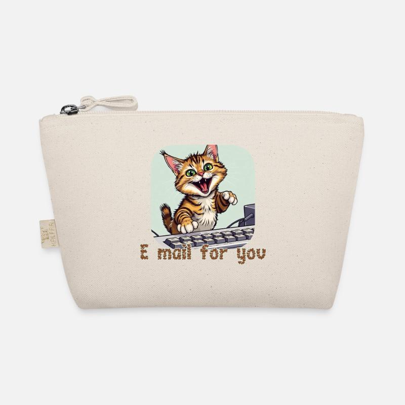 Composition du chat : chaton par courrier sur le PC Trousse biologique