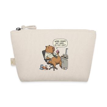 Capybara beaver at work: Lazy instead of work - Organic Pouch - nature - Front