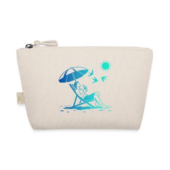 Relaxing in a deck chair on the beach - Organic Pouch - nature - Front