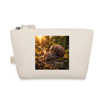 Sonnenuntergangsschnecke im moosbedeckten Wald - Bio-Täschchen - Natur - Vorne