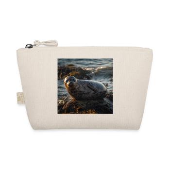 Phoque sur une falaise au bord de la mer - Trousse biologique - nature - Devant