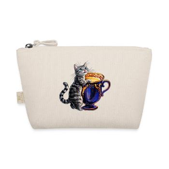 Un chaton gris devant une magnifique tasse de lait - Trousse biologique - nature - Devant
